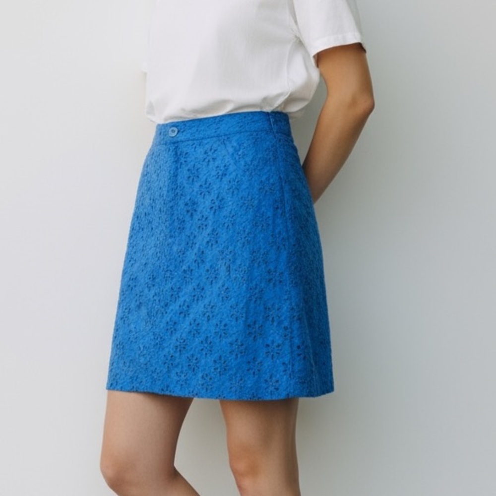 NWT G. H. Bass & Co. Size 10 Palace Blue Eyelet Mini Skirt